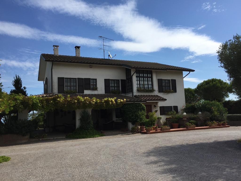 Villa Dolcevita San Costanzo Ngoại thất bức ảnh
