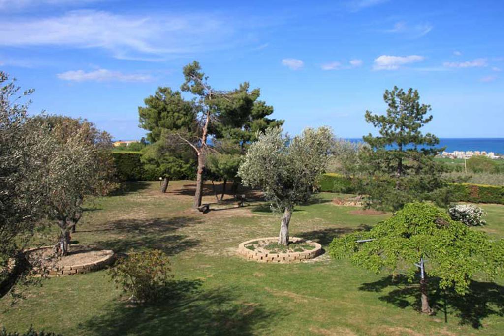 Villa Dolcevita San Costanzo Ngoại thất bức ảnh