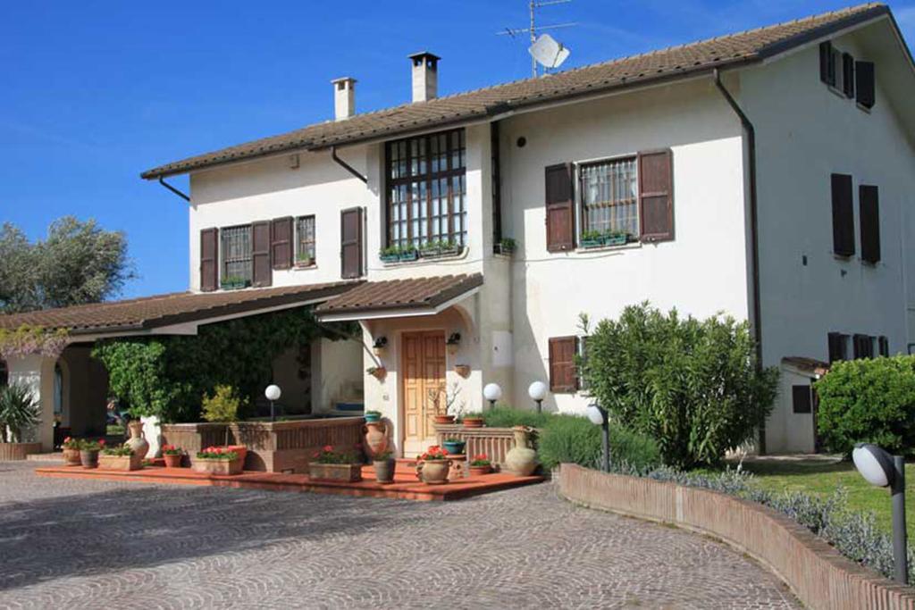 Villa Dolcevita San Costanzo Ngoại thất bức ảnh