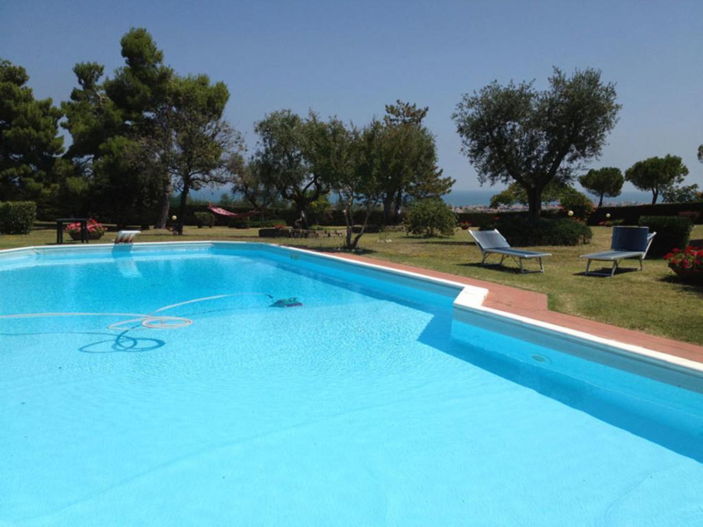 Villa Dolcevita San Costanzo Ngoại thất bức ảnh